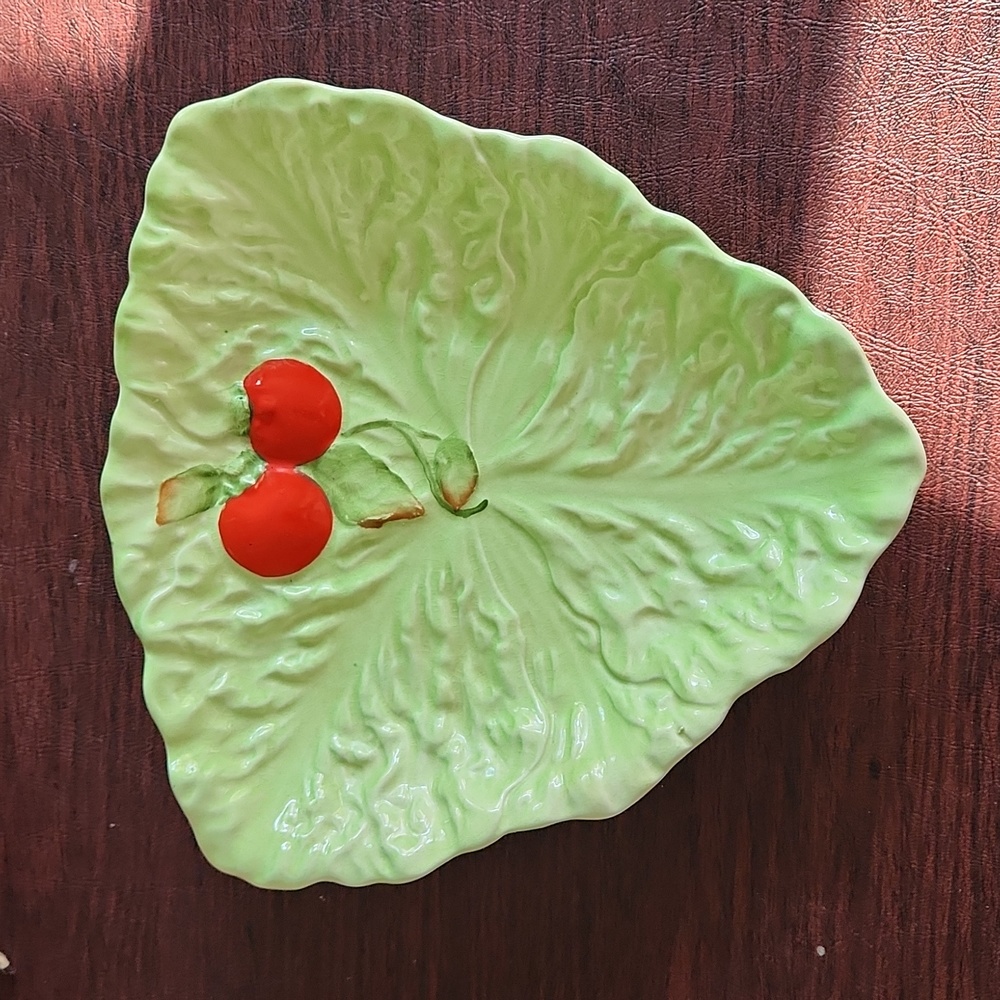 Vintage English Carltonware Cabbage Leaf and Tomatoe Dish